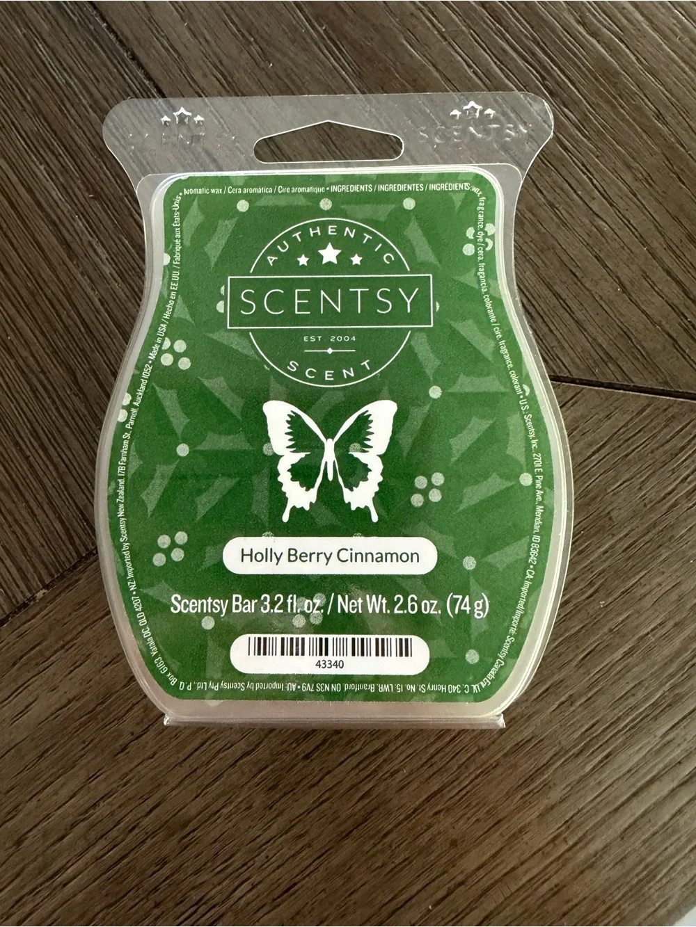 Scentsy Holly Berry Cinnamon Retired Holiday Wax Bar
